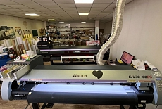 УФ-принтер Mimaki UCJV300-160 установлен в компании Clever Agency из г. Алматы