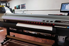 Mimaki UJV100-160 запущен на производстве рекламы GLOBAL SOLUTION GROUP