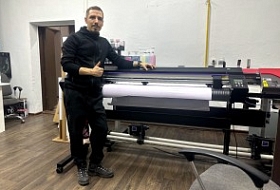 В компании KazMediaPro из г. Алматы установлен режущий плоттер Mimaki CG130AR