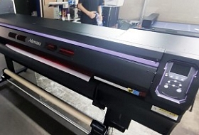 УФ-принтер Mimaki UCJV300-160 расширяет производство типографии Dominant Print