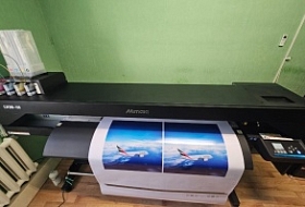 Запуск экосольвентного принтера-каттера Mimaki CJV200 в городе Костанай Запуск экосольвентного принтера-каттера Mimaki CJV200 в городе Костанай